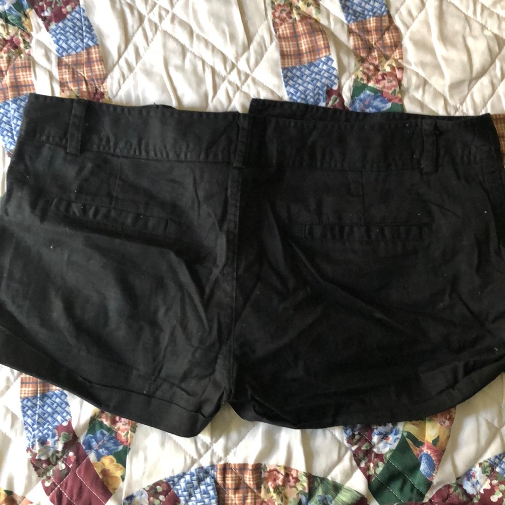 Shorts - Picture 2 of 3